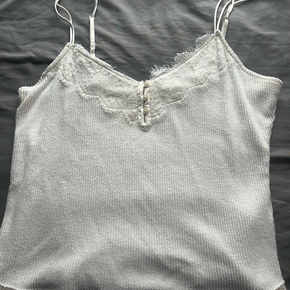 Abercrombie & Fitch Lace detail Cami Tank Top, Size: L, Color: White - Picture 3 of 5